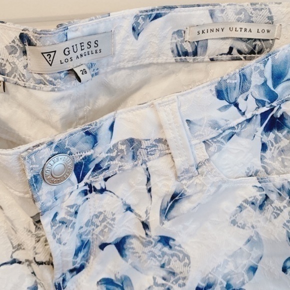 Guess Skinny Ultra Low Rise Floral Printed Jeans - Picture 5 of 11